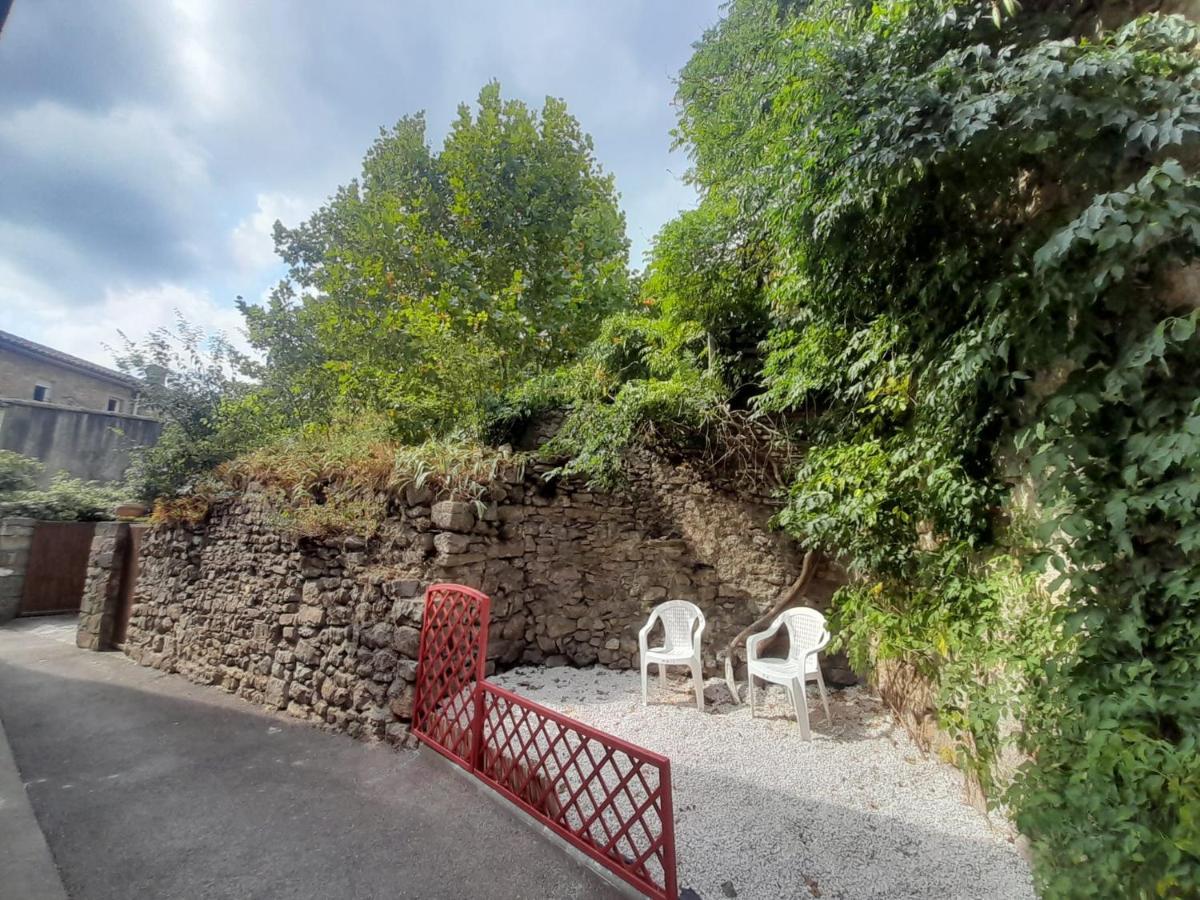 Gite Olivia Saint-Florent-sur-Auzonnet Exterior foto